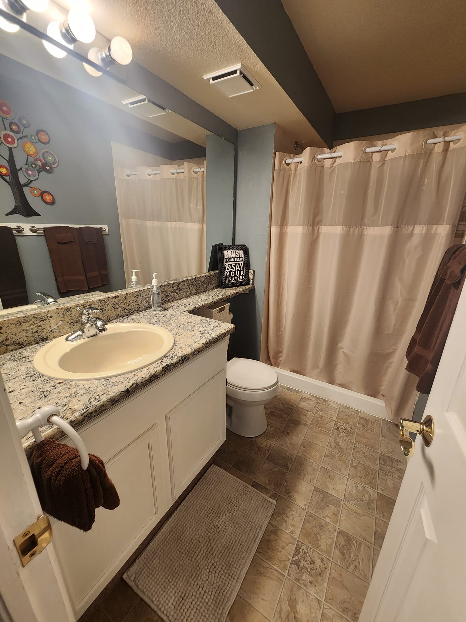 Bathroom Deep Cleaning